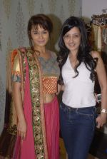 Aashka Goradia is dressed up by Amy Billimoria in Santacruz on 19th Nov 2011 (6).JPG